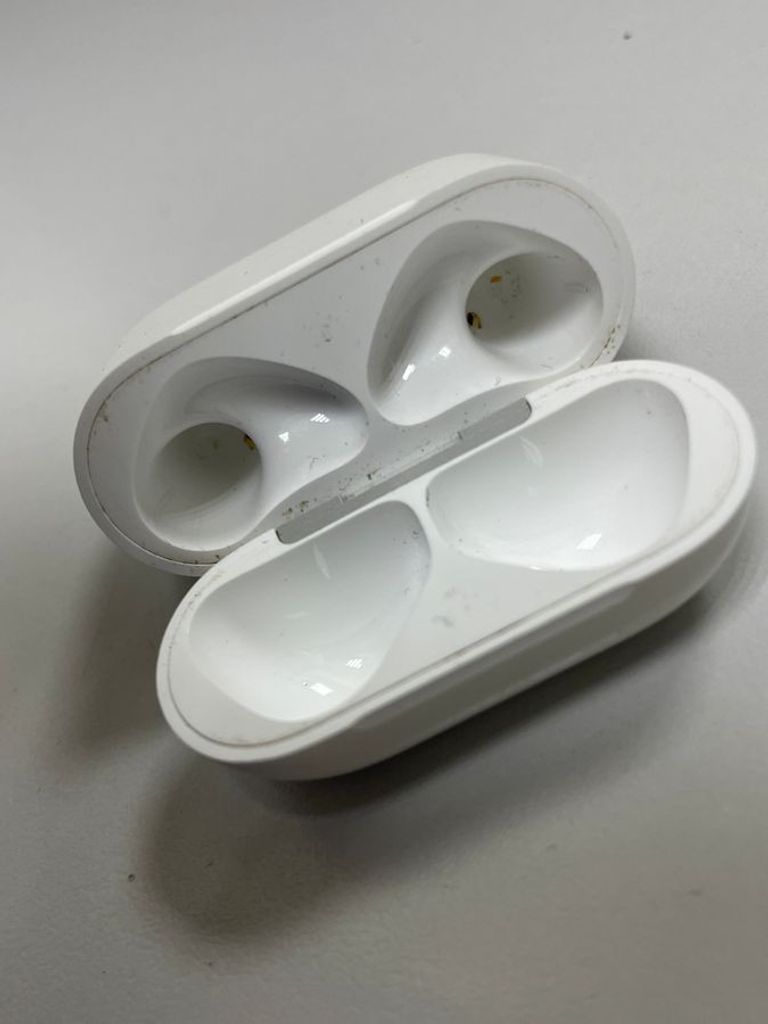 Распродажа Apple airpods 4 with active noise cancellation, продавец Техноскарб