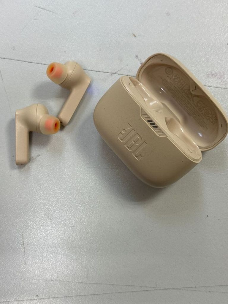 Оголошення Jbl tune 230 nc tws black Б/У