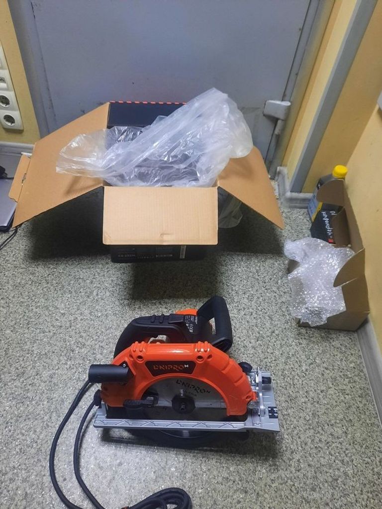 Дешево Dnipro-M cs-235in з ломбарду