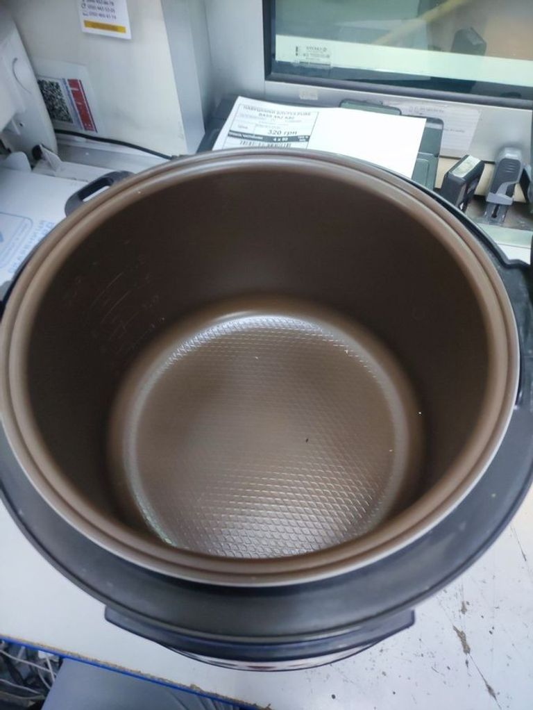 Дешево Redmond RMC-M22 Black з ломбарду