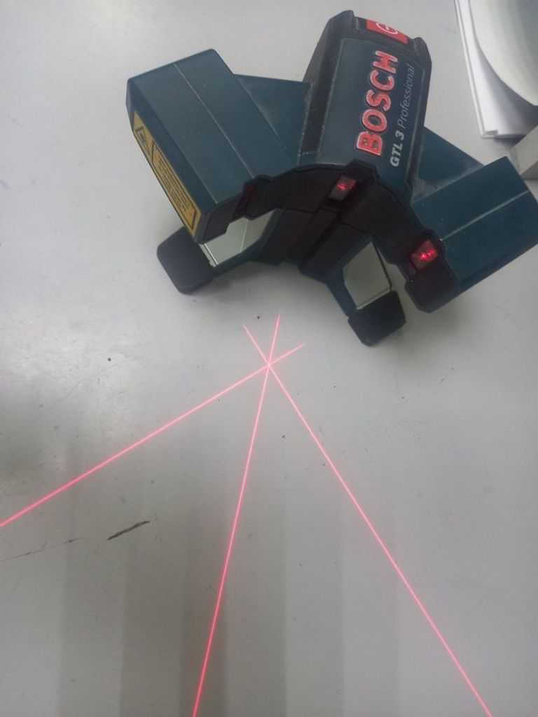 Дешево Bosch GTL 3 Professional з ломбарду