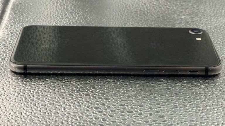 Apple iphone 8 64gb Код:01-200804168. Изображение 6