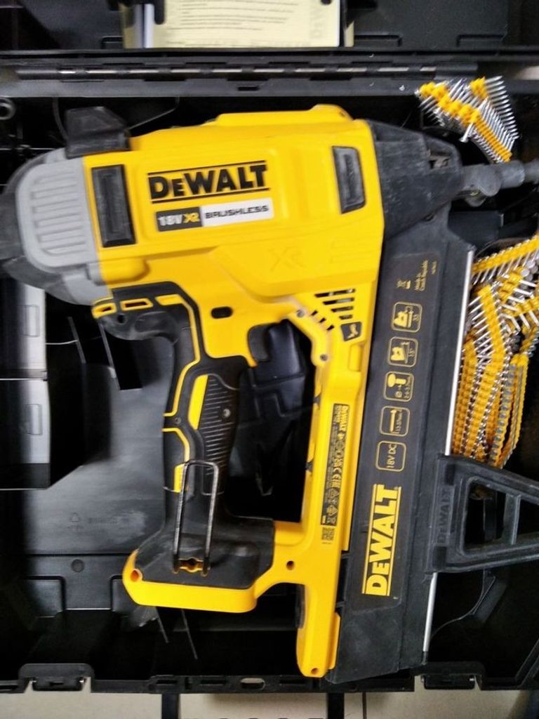 Распродажа Dewalt DCN890N, продавец Техноскарб