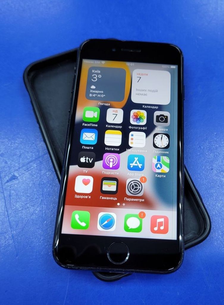 Купити Apple iPhone 7 128GB Black (MN922) Б/У