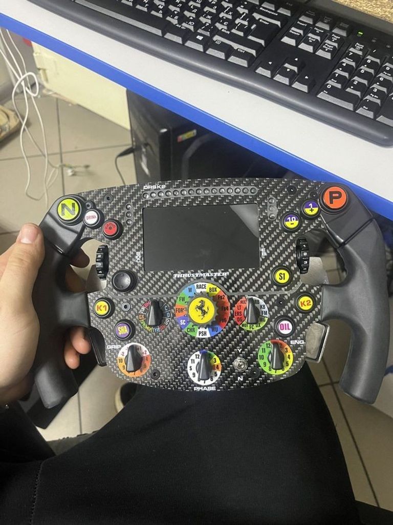 Дешиво Thrustmaster Formula Wheel Add-On Ferrari SF1000 Edition (4060172) с ломбарда