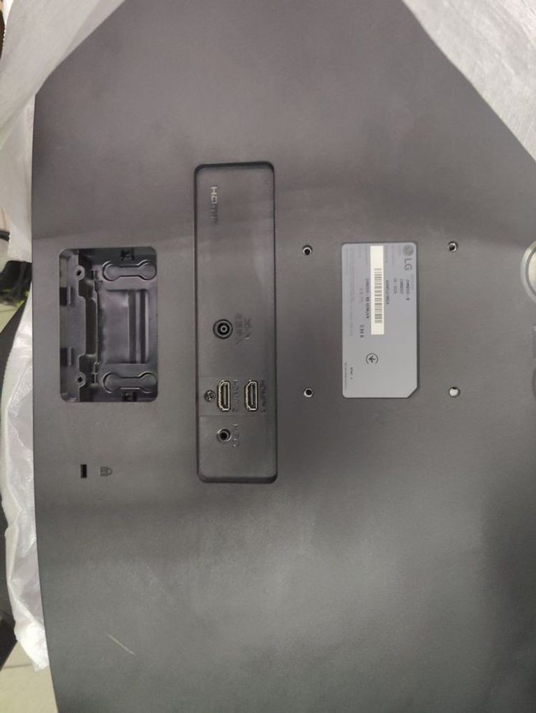 Дешиво Lg 24MS500-B с ломбарда