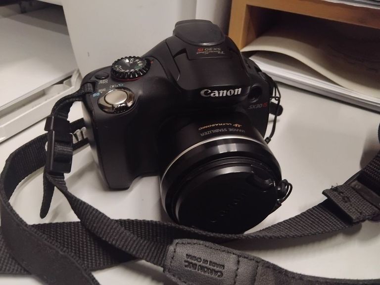 Дешево Canon powershot sx30 is з ломбарду