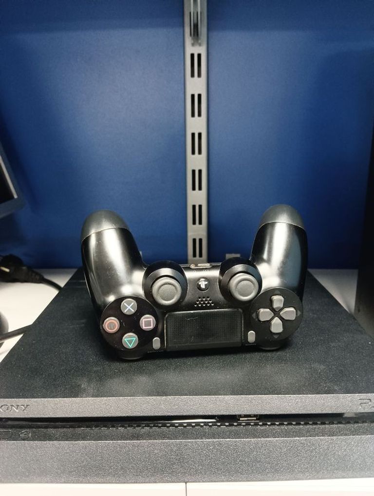 Дешево  Sony PlayStation 4 Slim 1TB Black з ломбарду