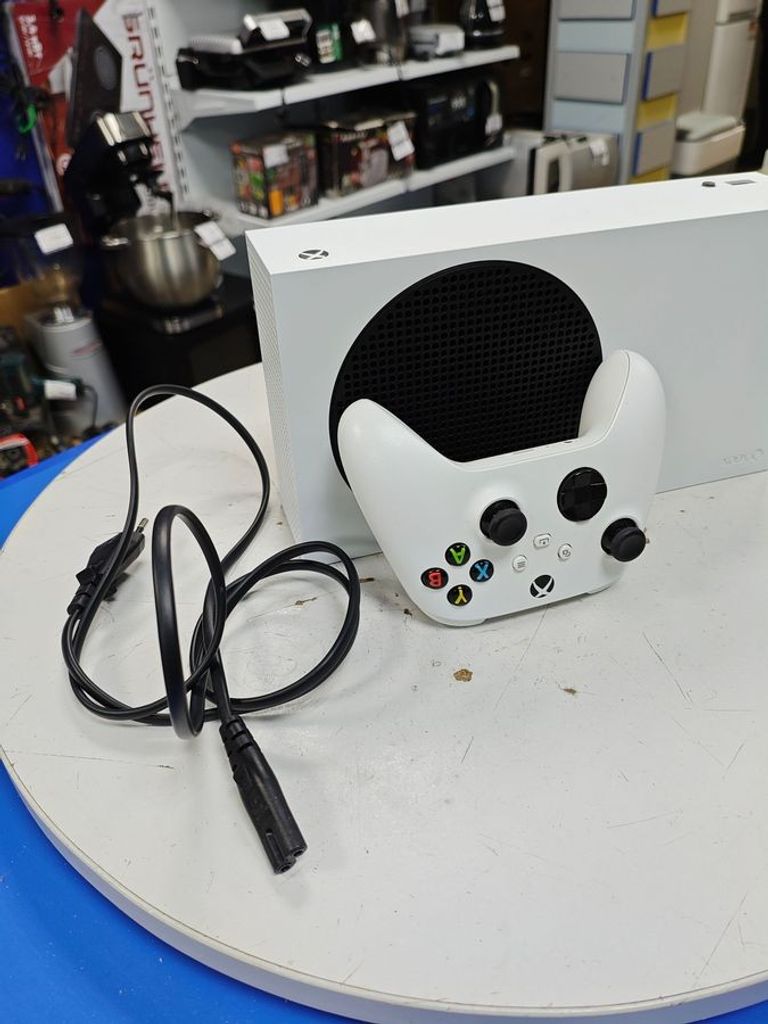 Купить Microsoft xbox series s 512gb Б/У