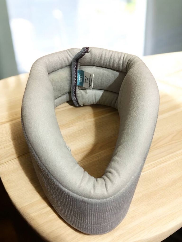 Дешево Push med Neck Brace з ломбарду