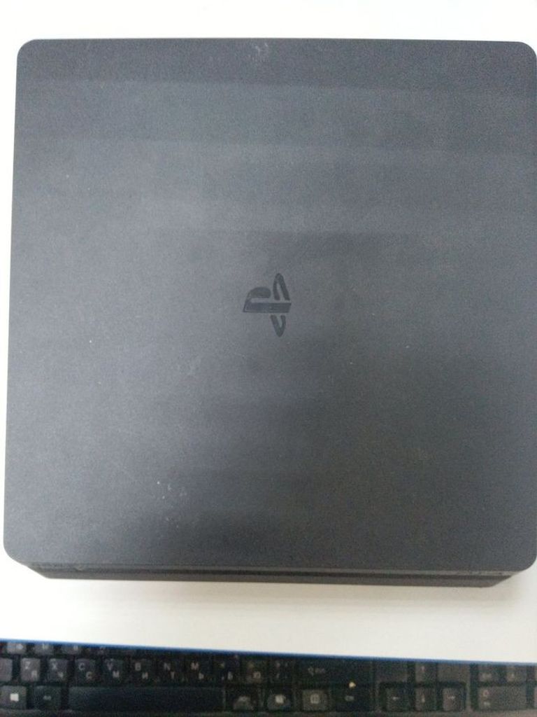 Купити  Sony PlayStation 4 Slim 1TB Black Б/У