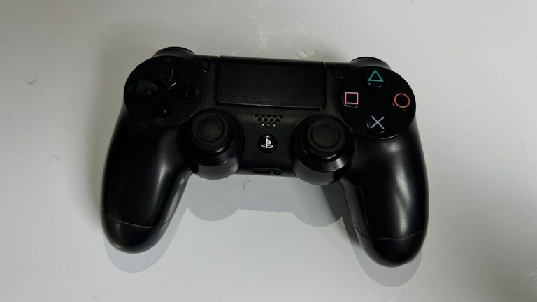 Дешево Sony dualshock 4 v2 з ломбарду