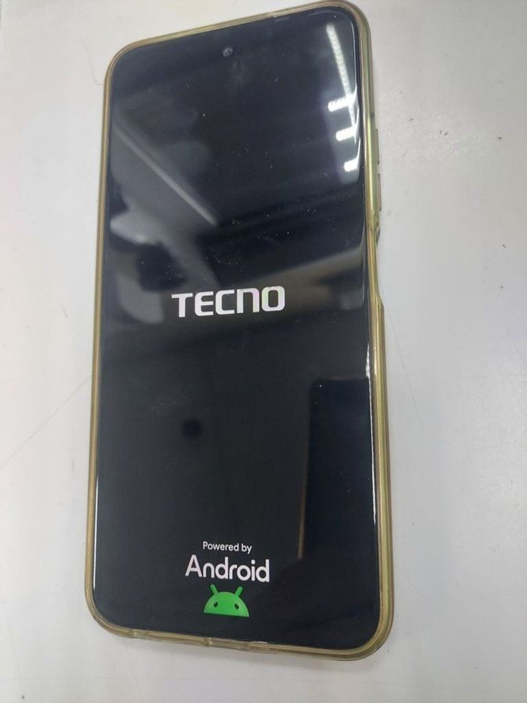 Дешево Tecno spark 30c kl5n 4/128gb з ломбарду