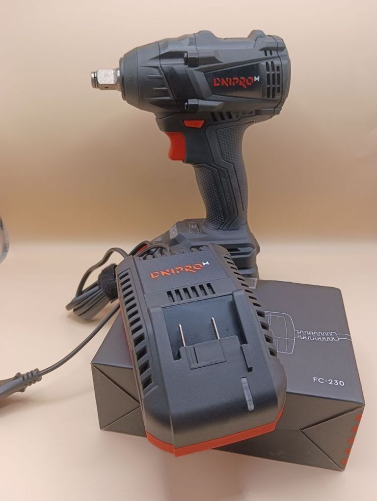 Купить Dnipro-M dtw-200bc ultra 1акб 4ah + зп Б/У