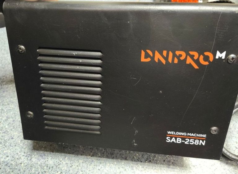 Дешиво Dnipro-M sab-258n с ломбарда