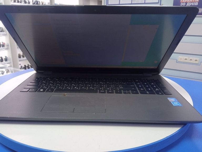 Дешево Hp 15/celeron n3350 ddr3/4gb ddr3/hdd 500 gb/ssd *відсутній/*інтегрована з ломбарду