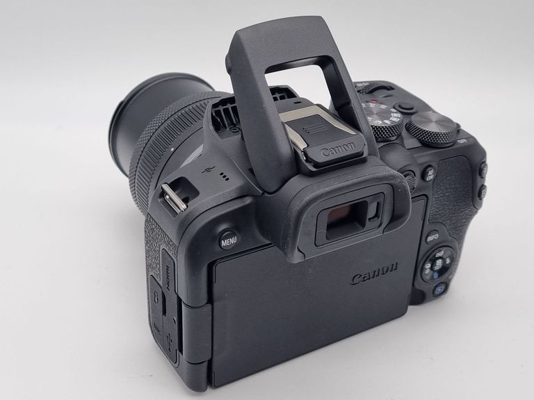 Распродажа Canon EOS R10 kit (RF-S 15-45mm) IS STM + Mount Adapter EF-EOS R (5331C033), продавец Техноскарб