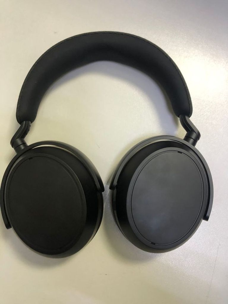 Дешиво Sennheiser momentum 4 с ломбарда