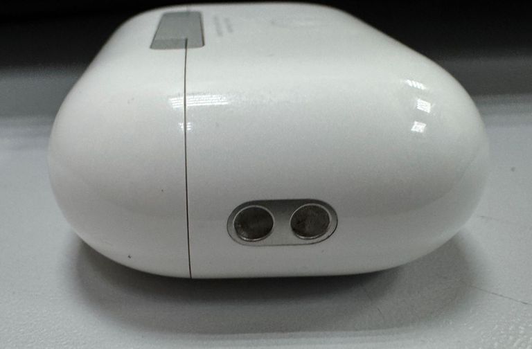 Apple airpods pro 2nd generation with magsafe charging case usb-c Код:01-200890609. Изображение 7