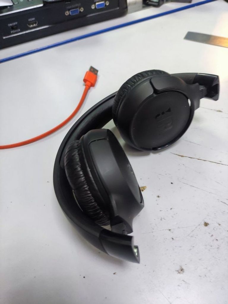 Купить Jbl tune 520bt Б/У