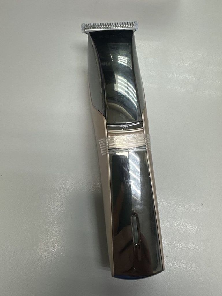 Дешиво Kemei km-5018 с ломбарда