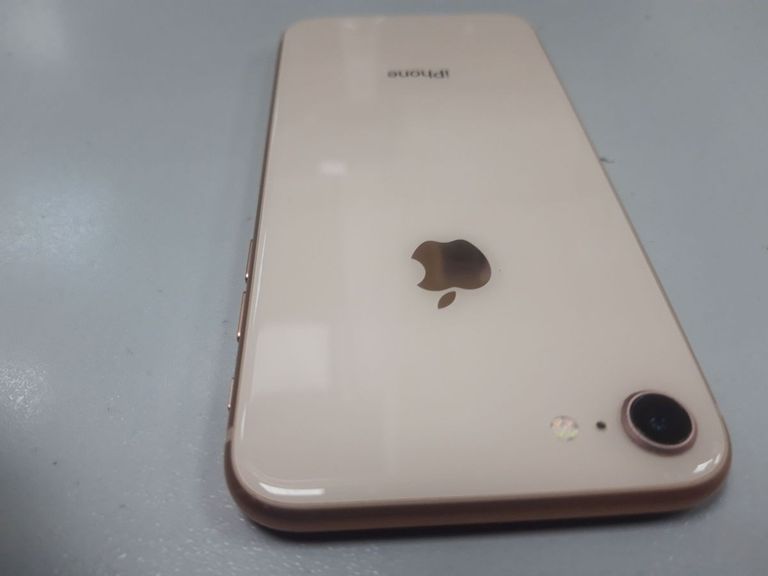 Apple iphone 8 64gb Код:01-200897055. Зображення 6