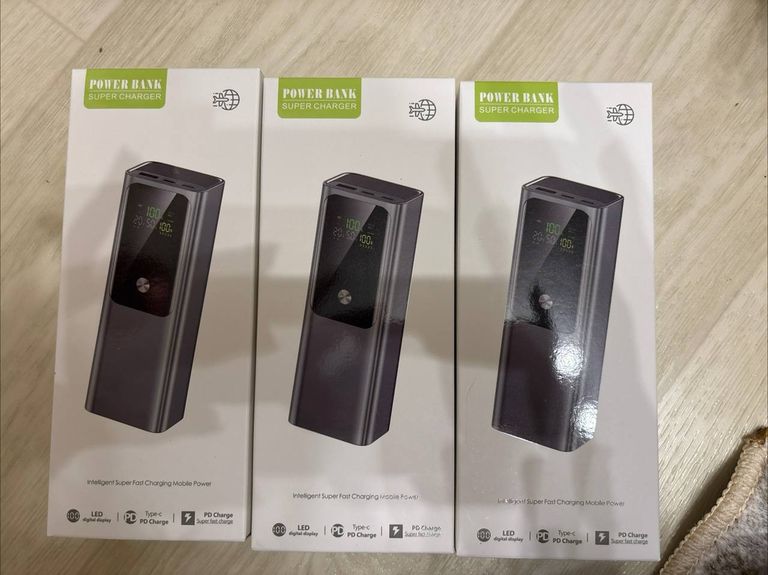 Дешево Power Bank з ломбарду