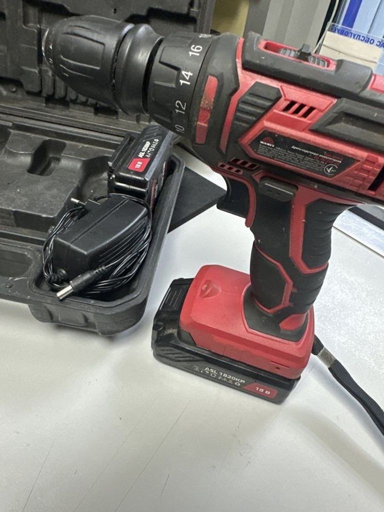 Дешево Vitals au 18/2kp з ломбарду