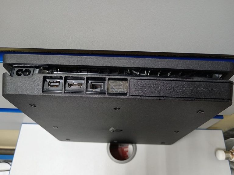 Дешево  Sony PlayStation 4 Slim 1TB Black з ломбарду