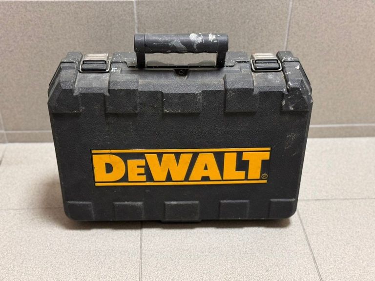 Купить Dewalt d25013-qs Б/У