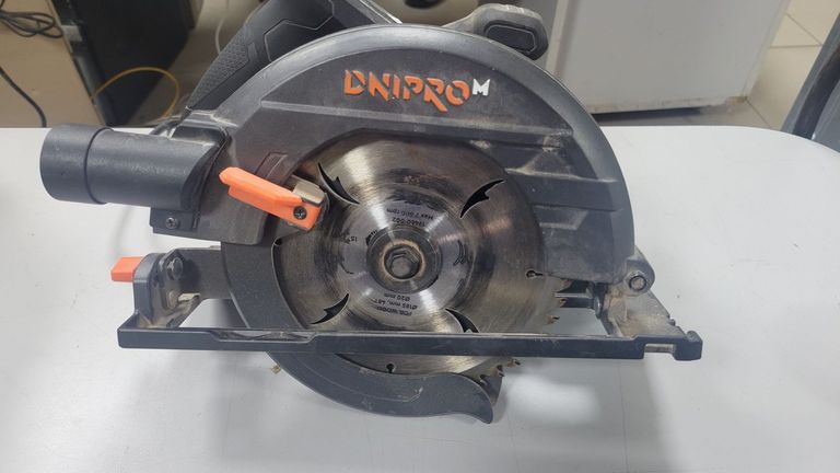 Купити Dnipro-M cs-185lx Б/У