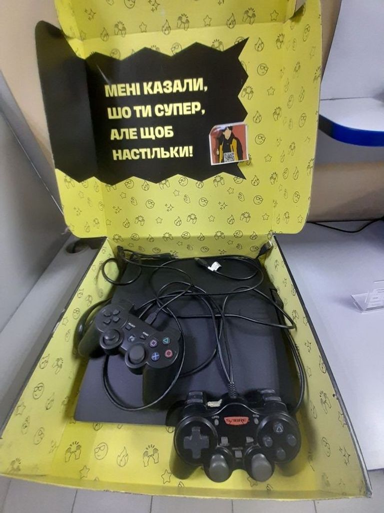 Купити Sony playstation 3 slim 320gb Б/У