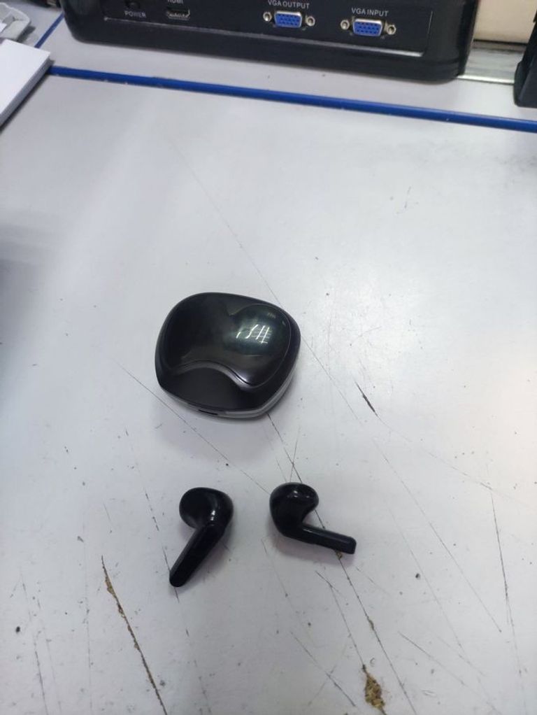 Оголошення Tws pro Б/У