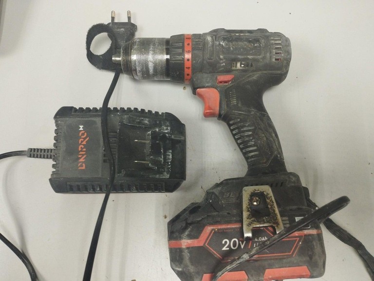 Купить Dnipro-M cd-201hbc compact 1акб 4ah зп Б/У