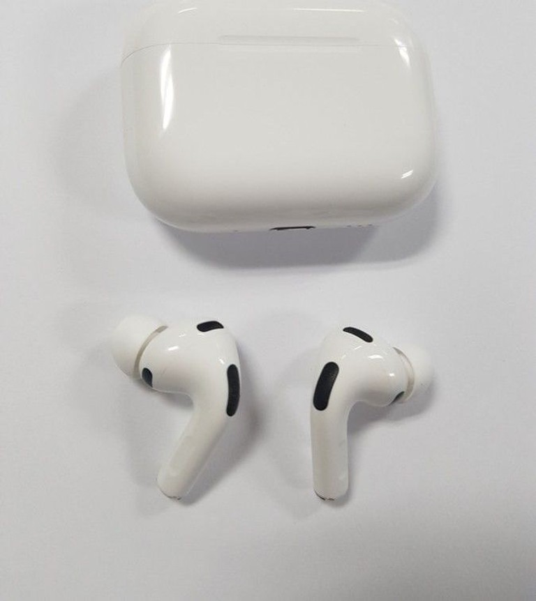 Розпродаж AirPods Pro 3, продавець Техноскарб