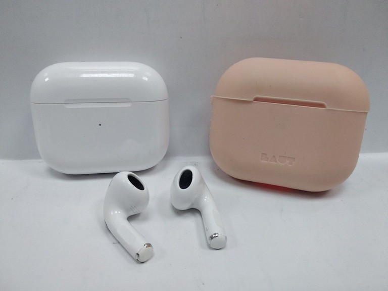 Купити Apple airpods 3rd generation Б/У