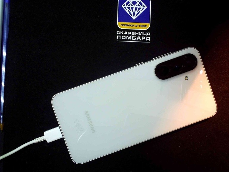 Купити Samsung galaxy a56 5g 8/128gb Б/У