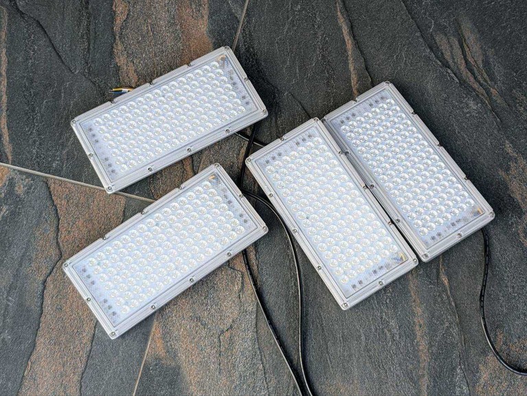 Объявление LED Flood light DF04 400w Б/У