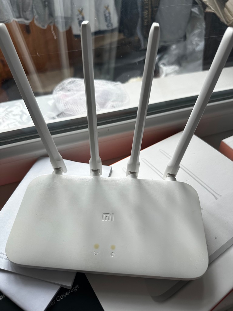 Оголошення Wi-Fi Xiaomi Mi WiFi Router 4A Basic Edition Б/У
