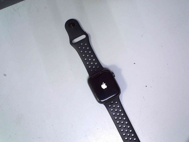 Купити Apple watch se gps 44mm aluminum case Б/У