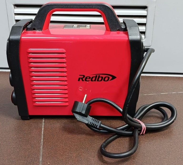 Дешиво Redbo MMA-250 с ломбарда