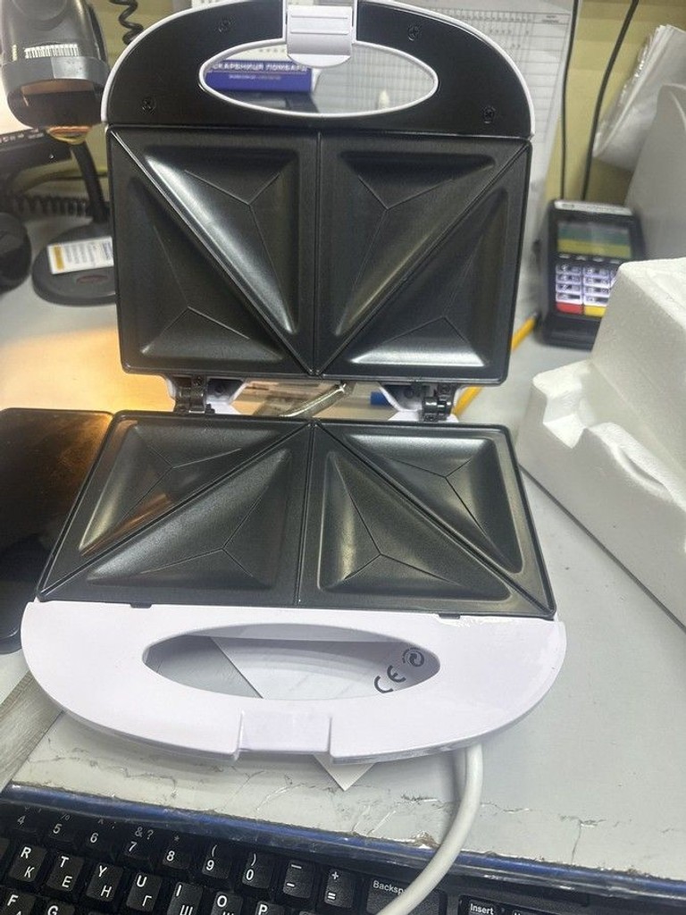 Дешево Sandwich Machine 105156 з ломбарду