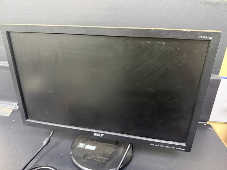 Оголошення Acer v193hq Б/У