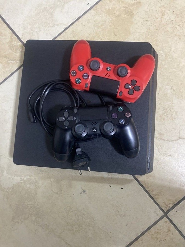Купить Sony playstation 4 slim 1tb / 2 контролери Б/У
