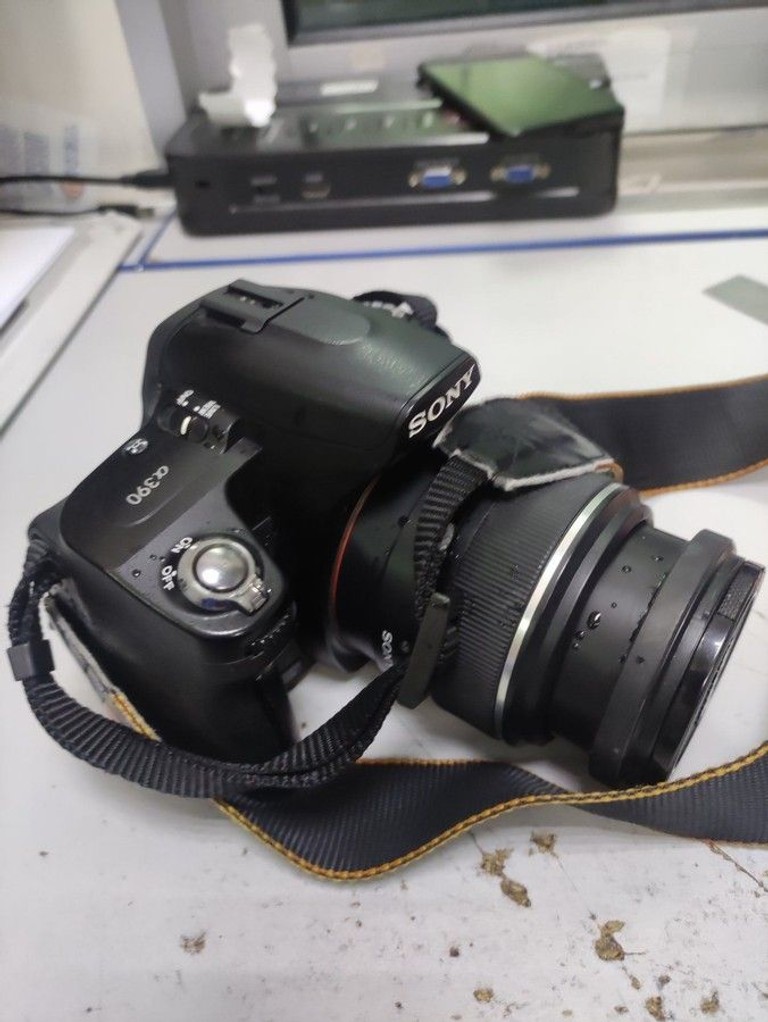 Объявление Sony alpha dslr-a390 + dt sam ii 18-55mm f/3,5-5,6 Б/У