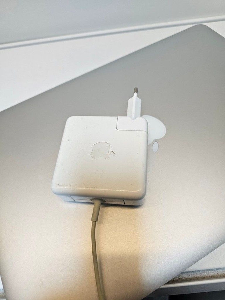 Apple macbook pro a1398 /екр 15,4 /core i7 2,5ghz /ram 16gb /ssd 256gb /intel iris pro Код:01-201040950. Зображення 6