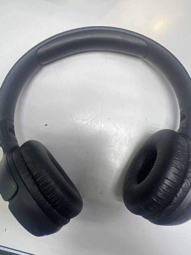Дешиво Jbl tune 520bt с ломбарда