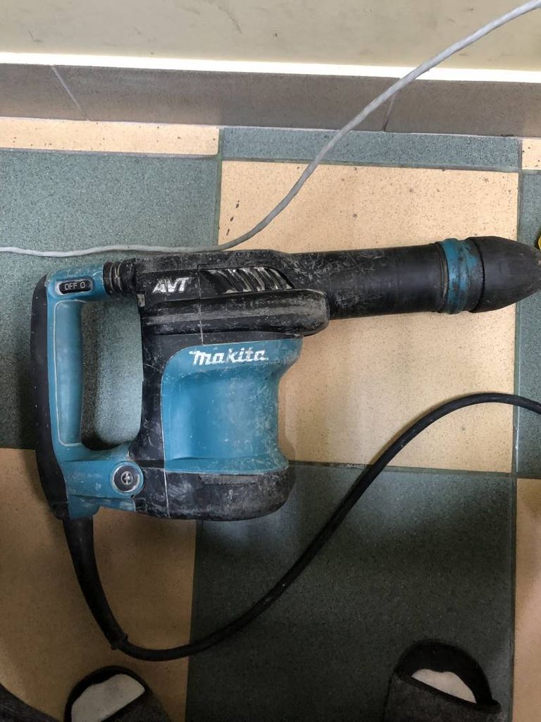 Makita HM0871C