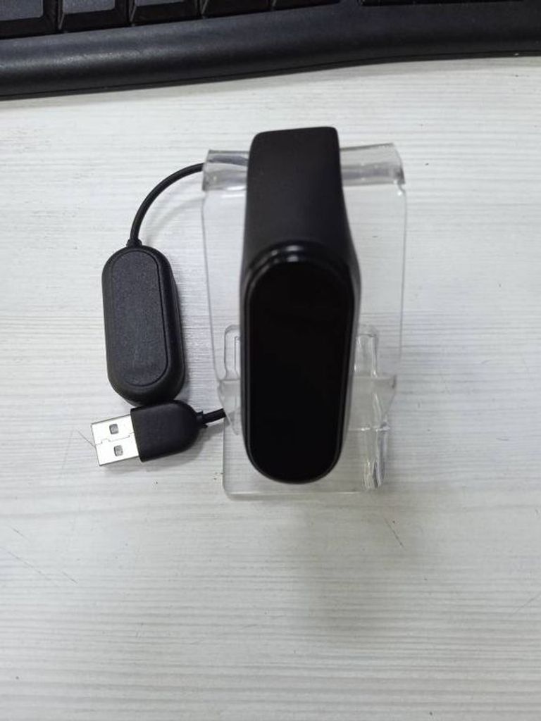 Оголошення Xiaomi Mi Smart Band 4 Black Б/У