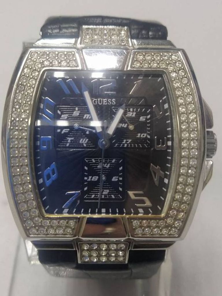 Guess w14515l1